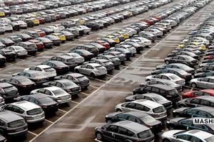بازار خودرو در انتظار تعیین تکلیف واردات قفل شده